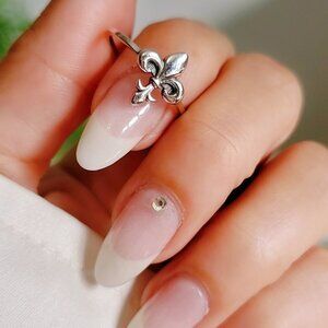 Women's 925 Sterling Silver Dainty Fleur de Lis Ring Flower of Lily Ring